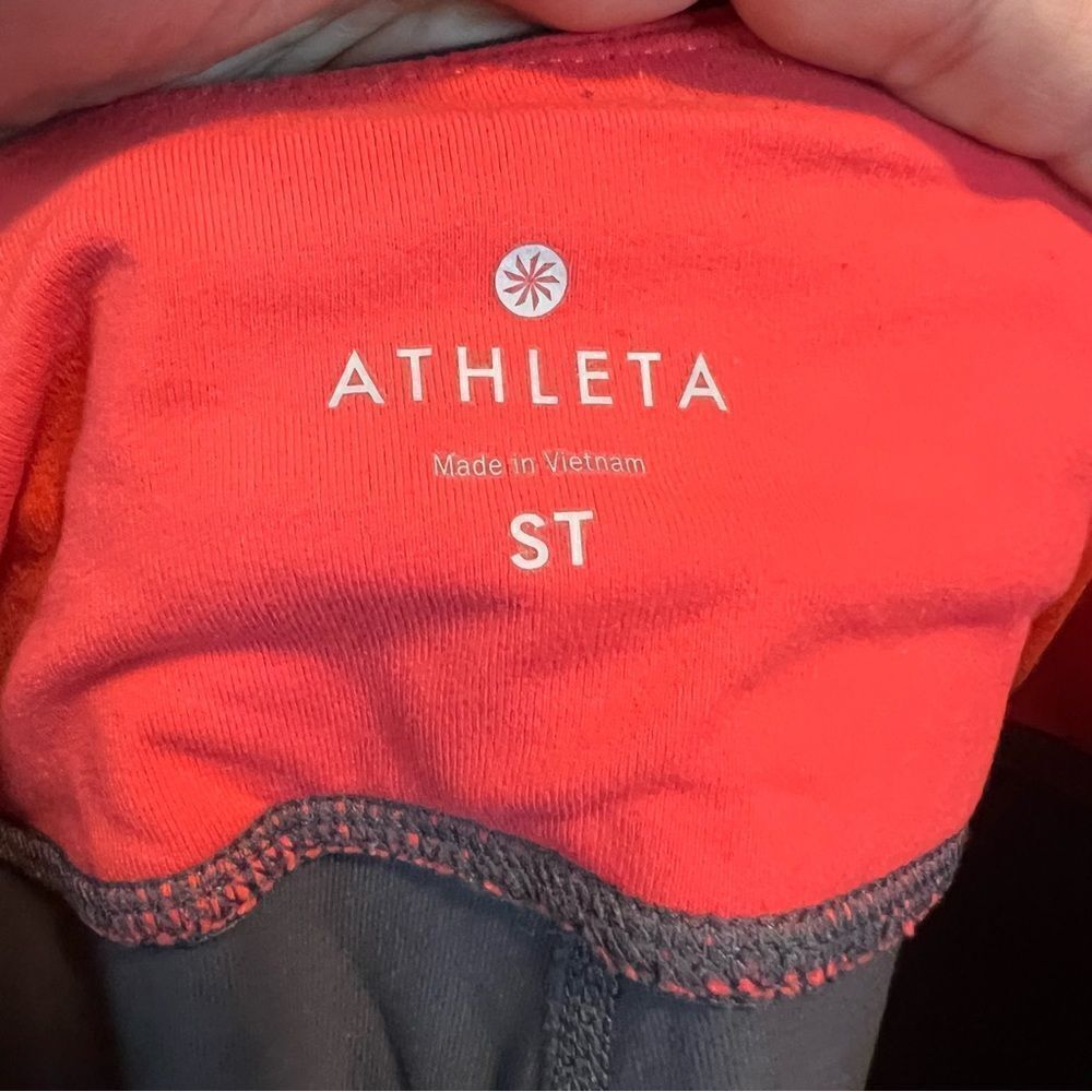 Athleta Relay Capri size ST Gray - Picture 5 of 7